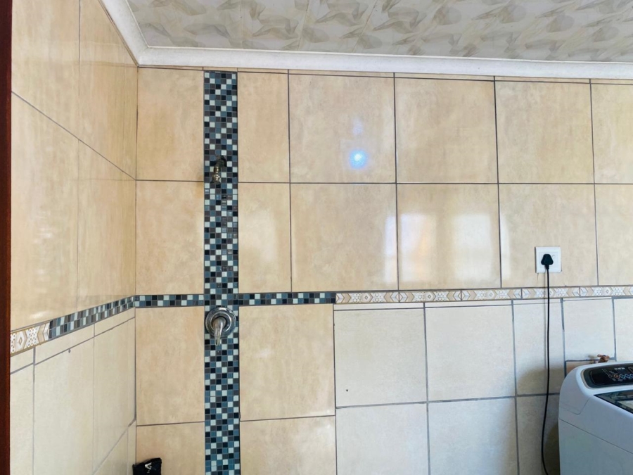 4 Bedroom Property for Sale in Crossroads Western Cape